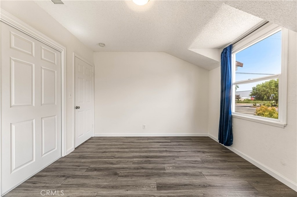 16601 Valerio Street - Photo 14