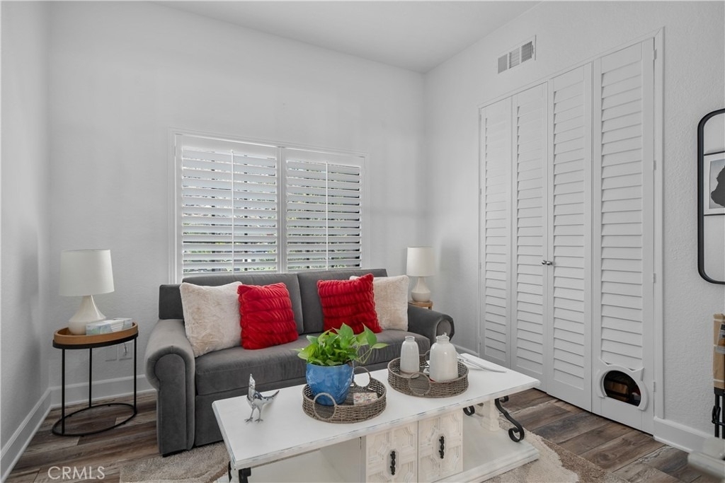 2601 S Broadmoor - Photo 13