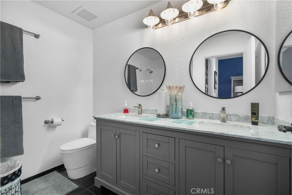 2601 S Broadmoor - Photo 23