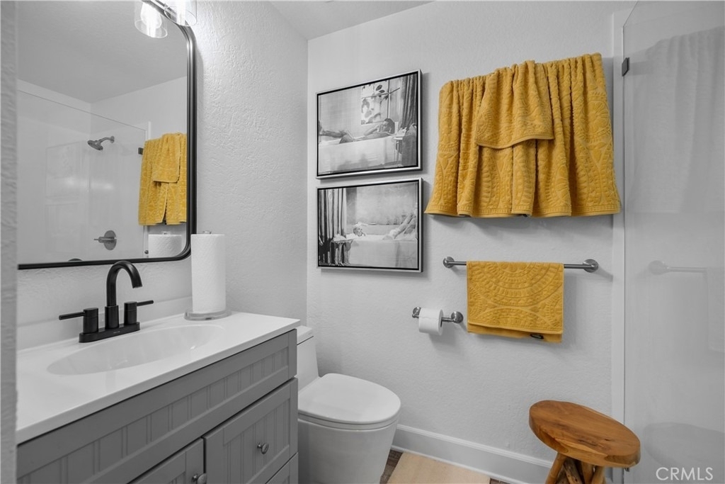2601 S Broadmoor - Photo 14