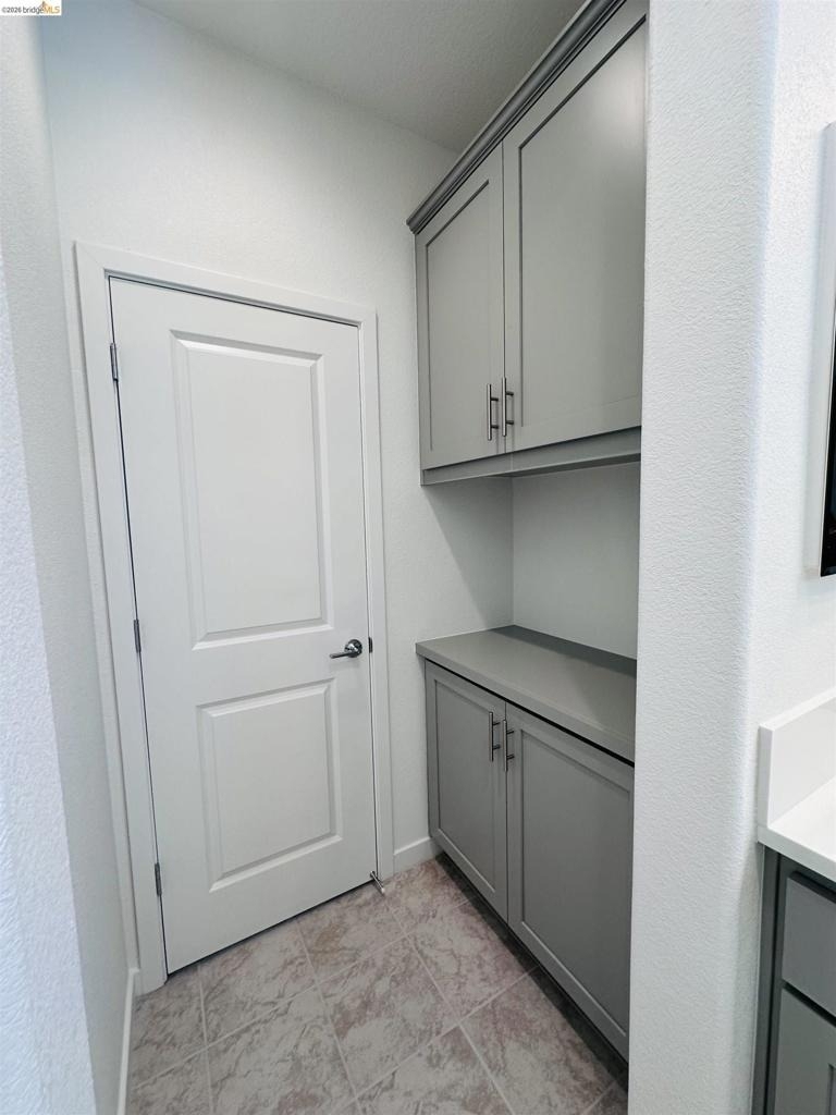 2590 2490 Garden Farms Ave. - Photo 7