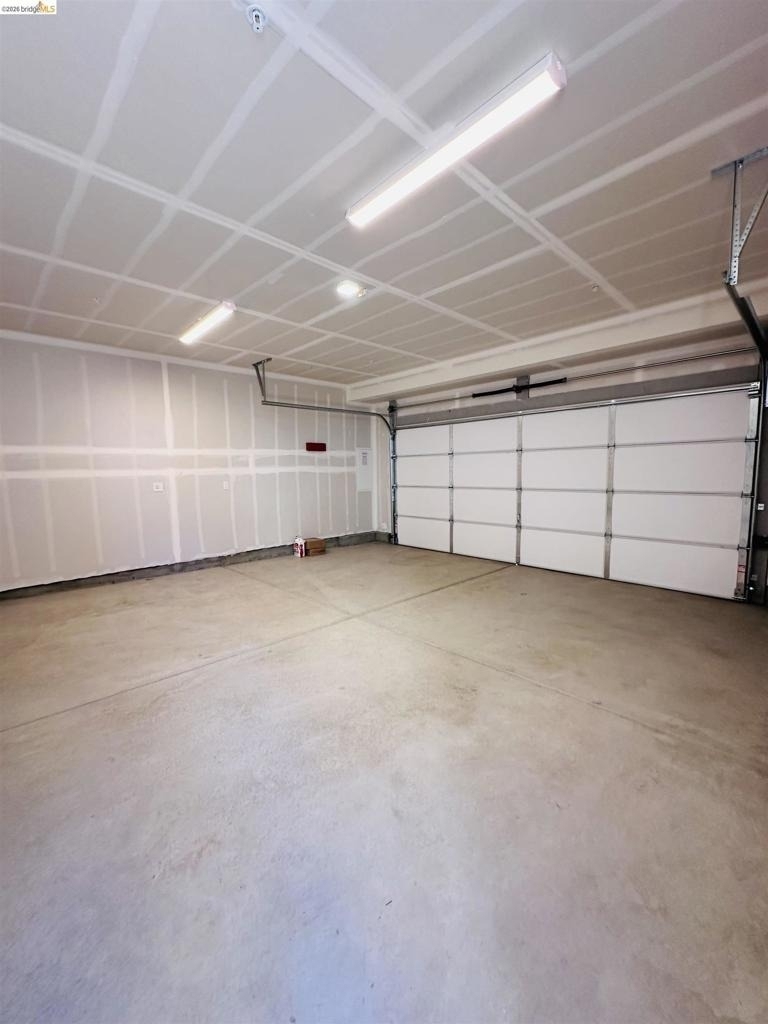 2590 2490 Garden Farms Ave. - Photo 9