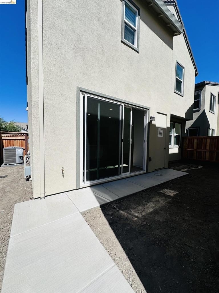 2590 2490 Garden Farms Ave. - Photo 1