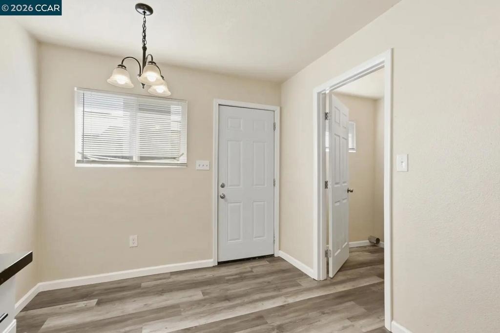 2225 E Myrtle St - Photo 6