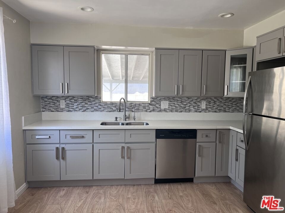 2118 Marengo Avenue - Photo 3