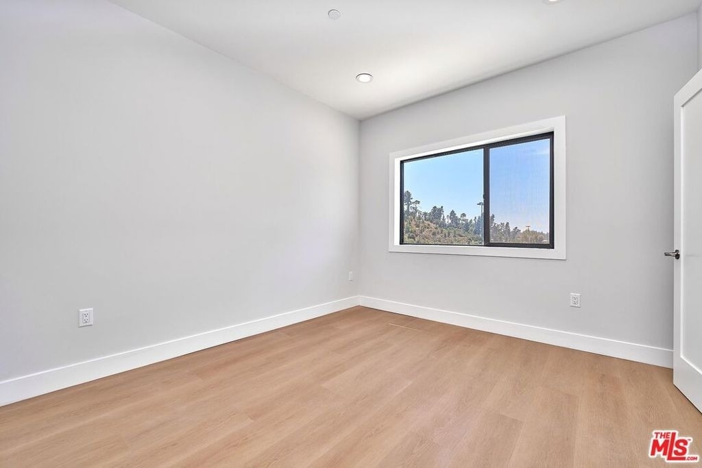 102 Marion Boulevard - Photo 9