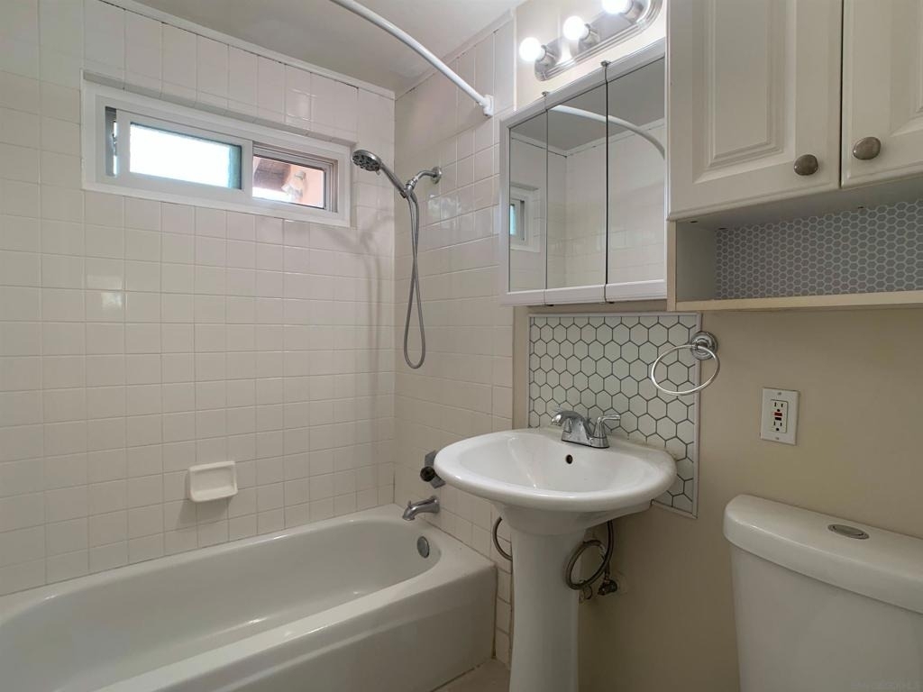 6190 Dixie Dr - Photo 5