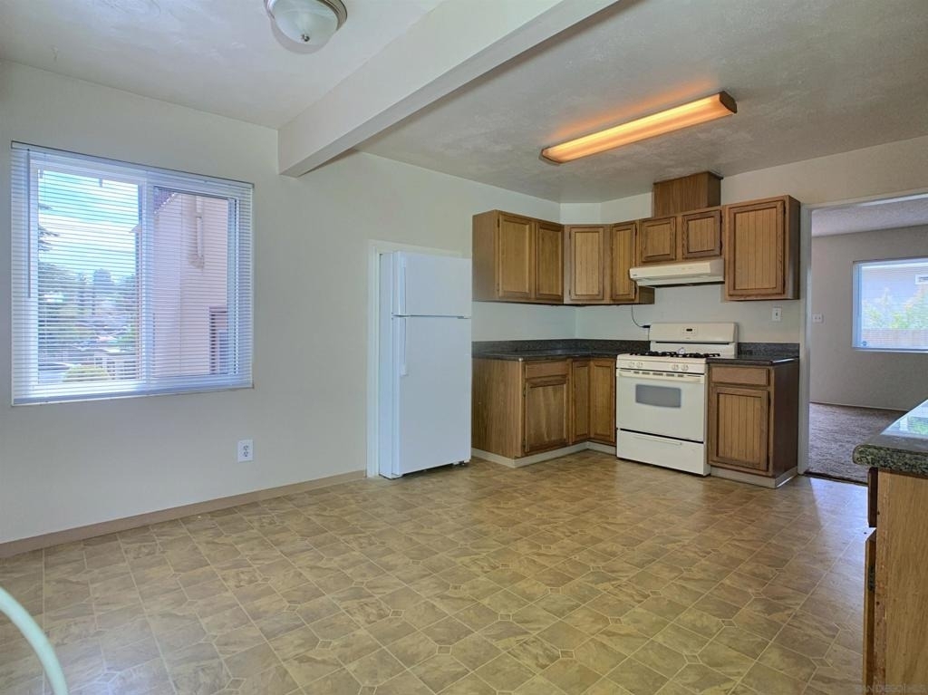 6190 Dixie Dr - Photo 3