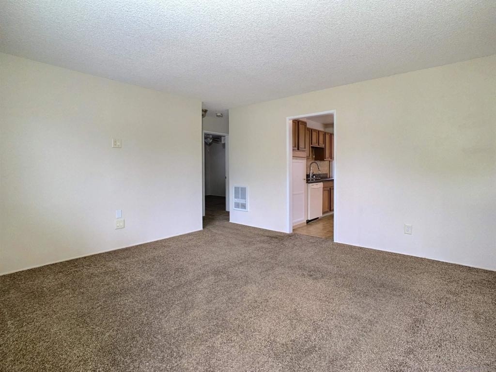 6190 Dixie Dr - Photo 6