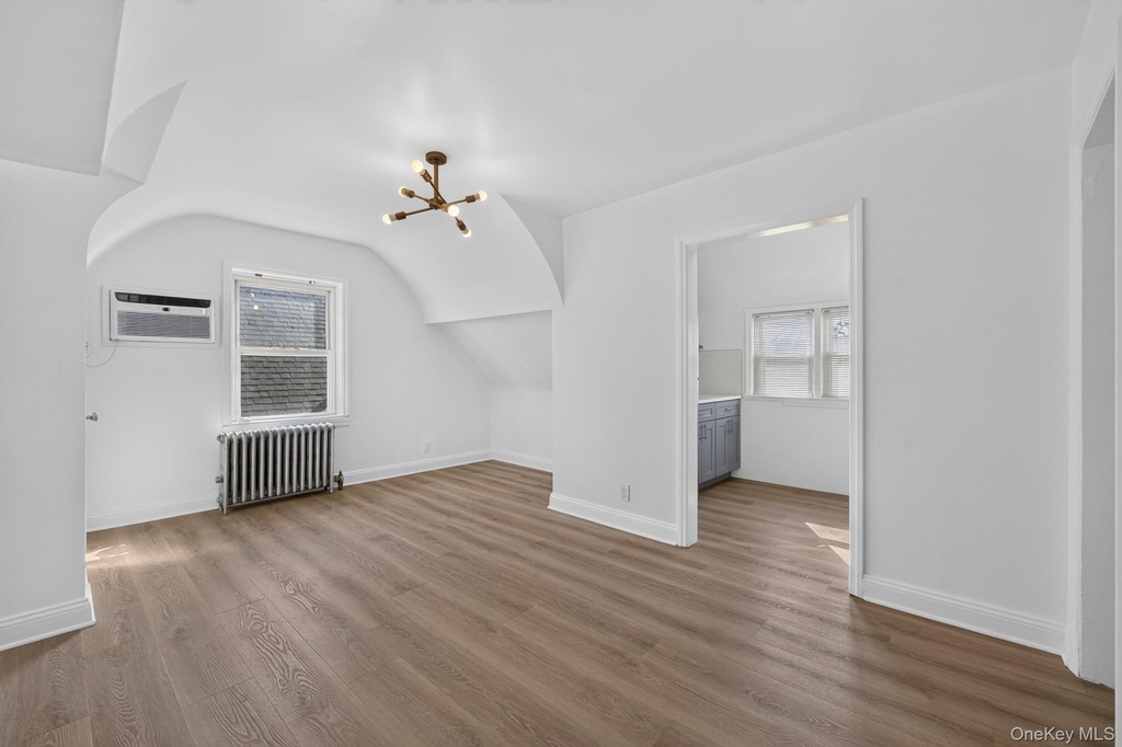 69 Bank Street - Photo 0