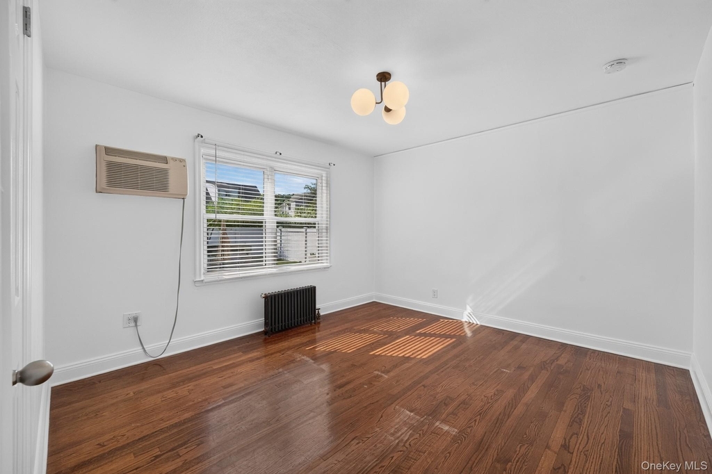 69 Bank Street - Photo 16