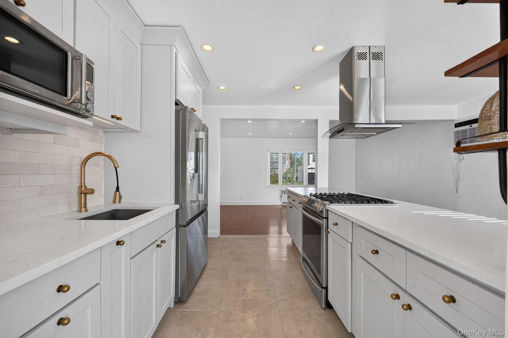69 Bank Street - Photo 10