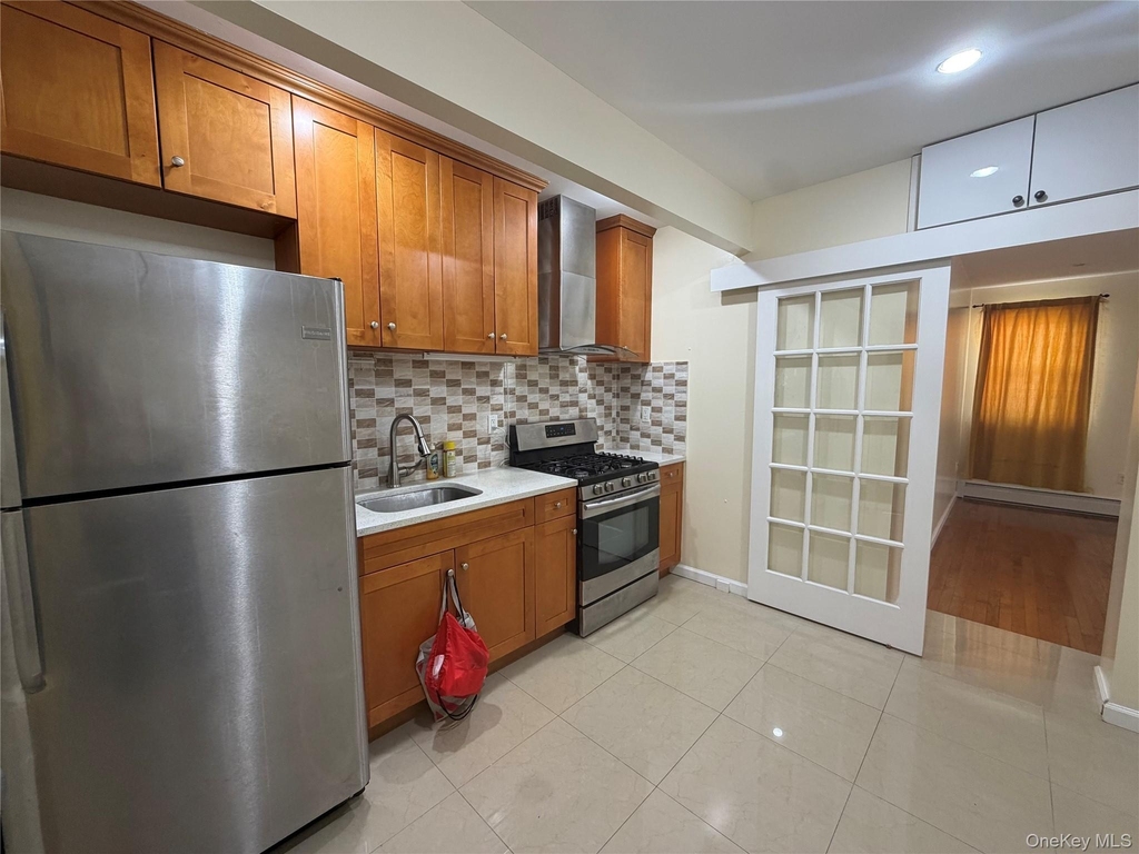 7159 160th Street - Photo 2