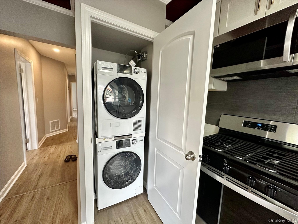 213-49 39th Avenue - Photo 16