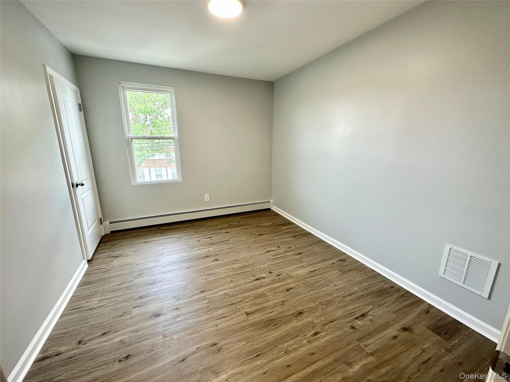 213-49 39th Avenue - Photo 6