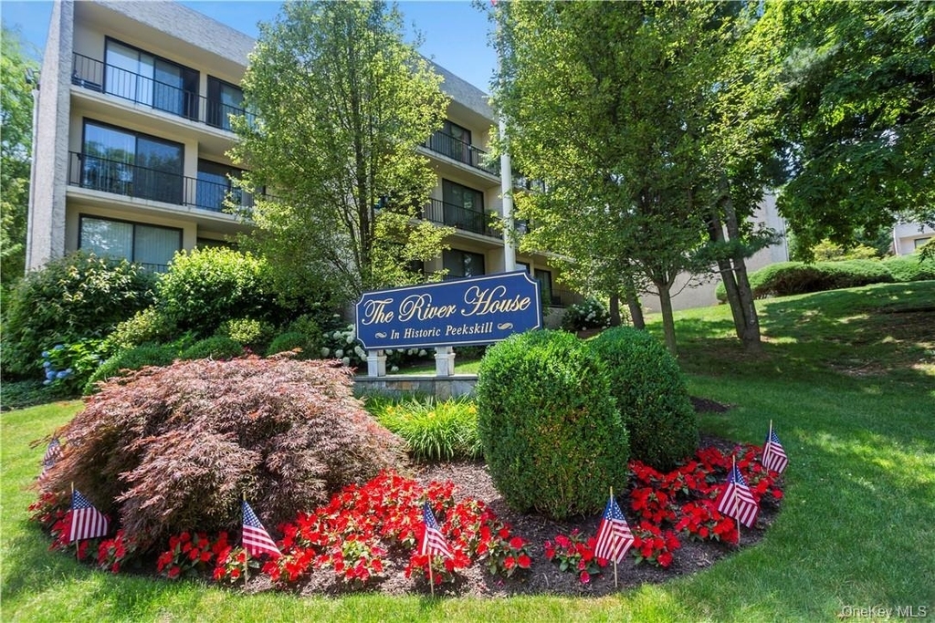 150 Overlook Avenue - Photo 0