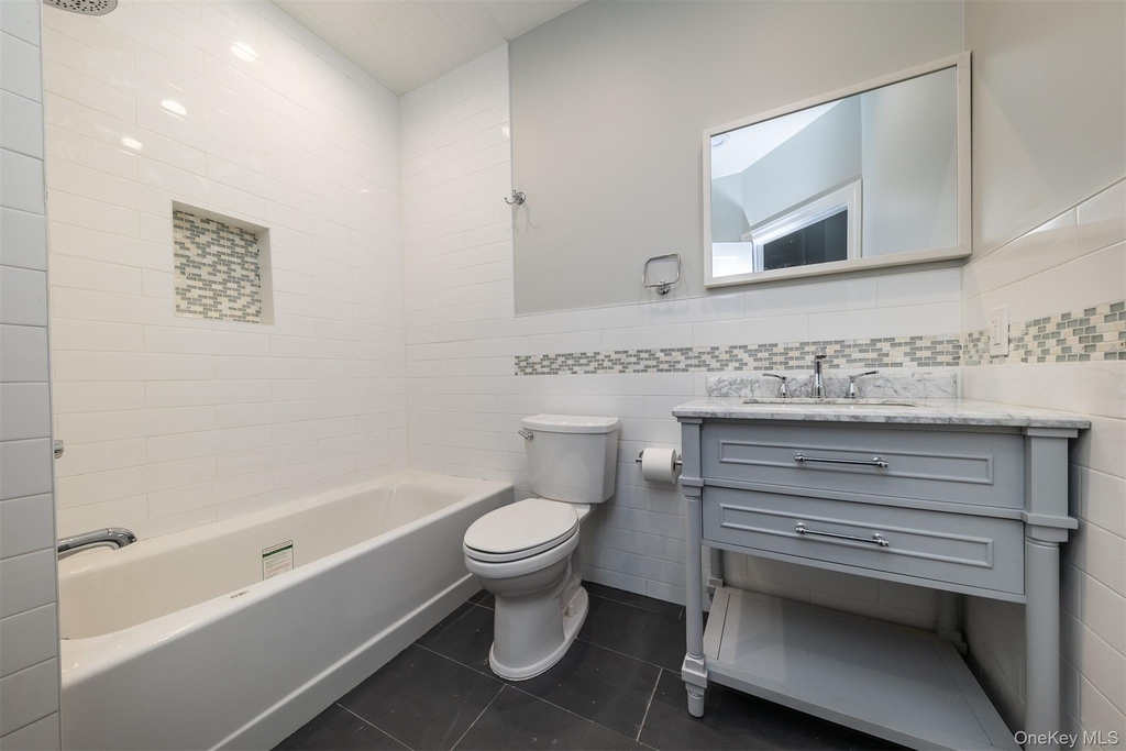 57 Earle Ave - Photo 7