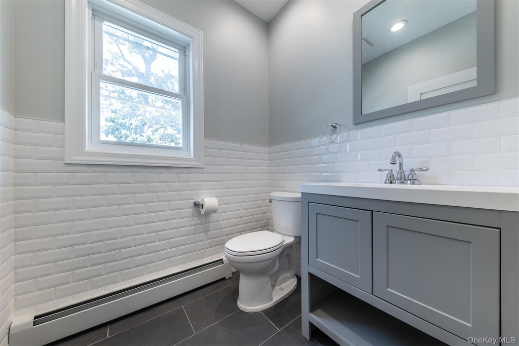 57 Earle Ave - Photo 5