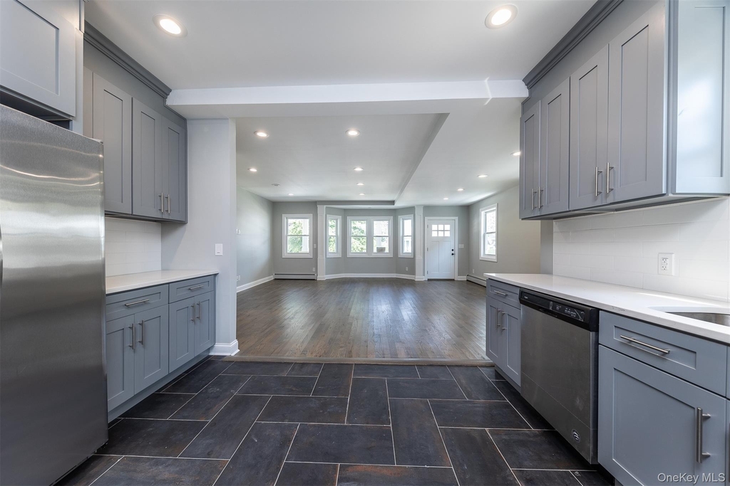 57 Earle Ave - Photo 15