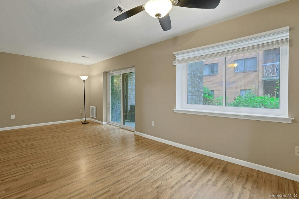 214 Kennedy Drive - Photo 10