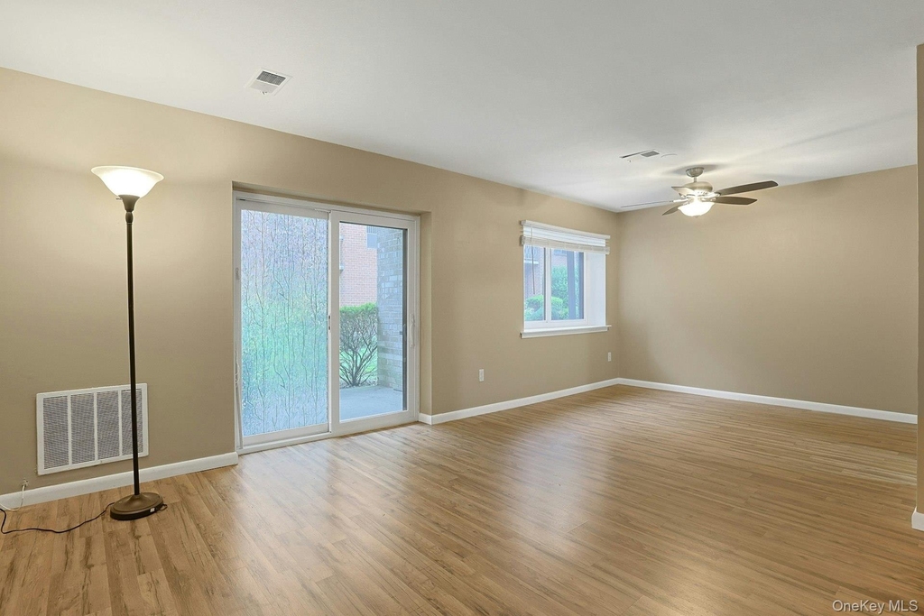 214 Kennedy Drive - Photo 5