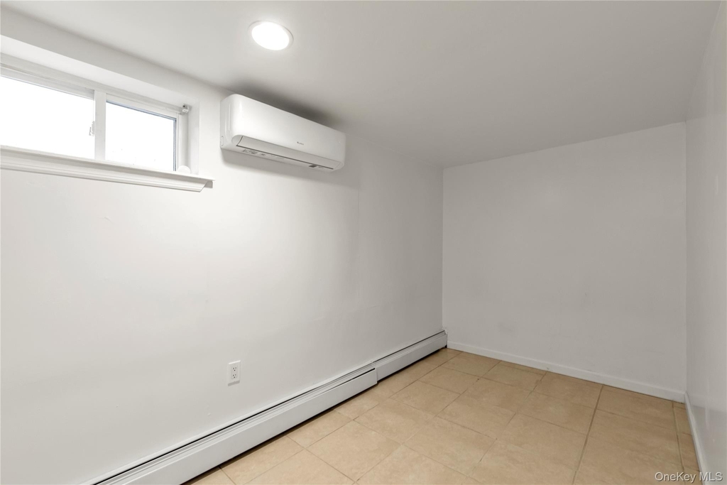 230-03 144th Avenue - Photo 7