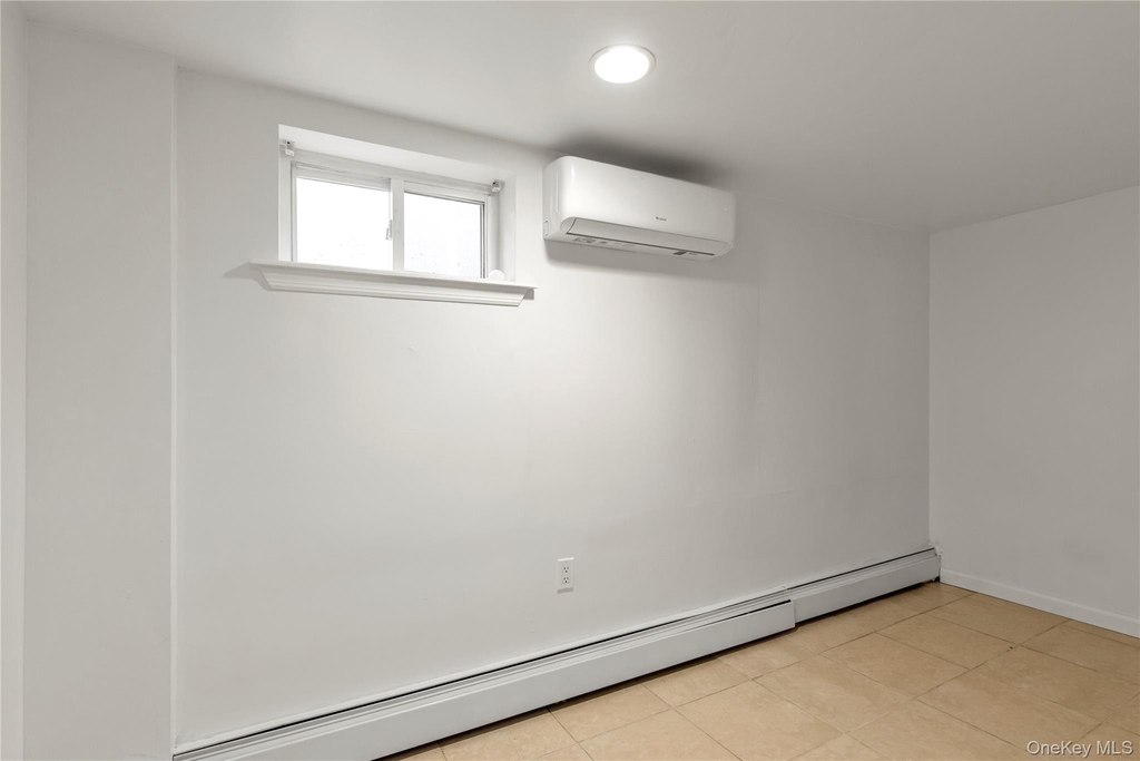 230-03 144th Avenue - Photo 6