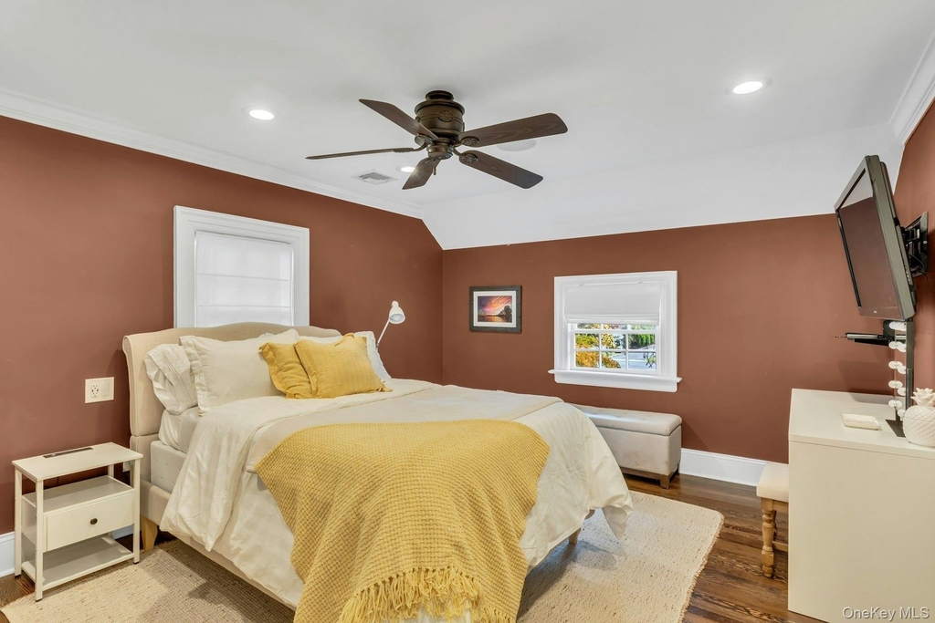 105 Academy Street - Photo 25