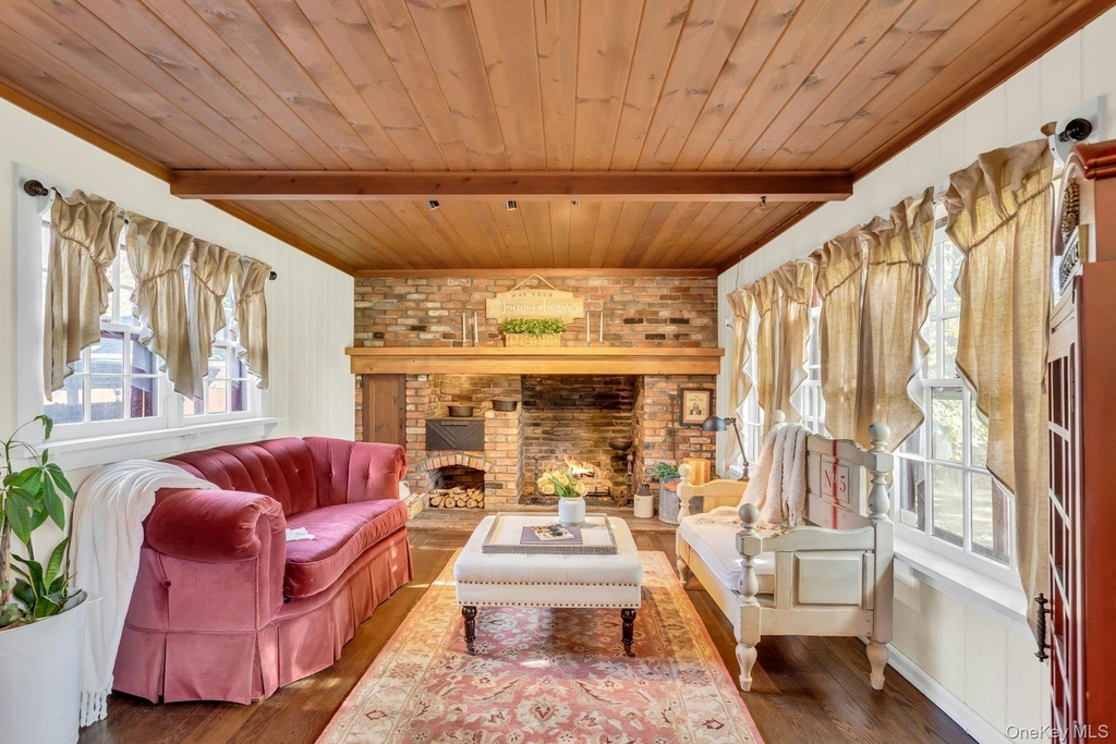105 Academy Street - Photo 11