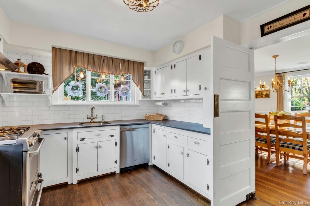 105 Academy Street - Photo 15