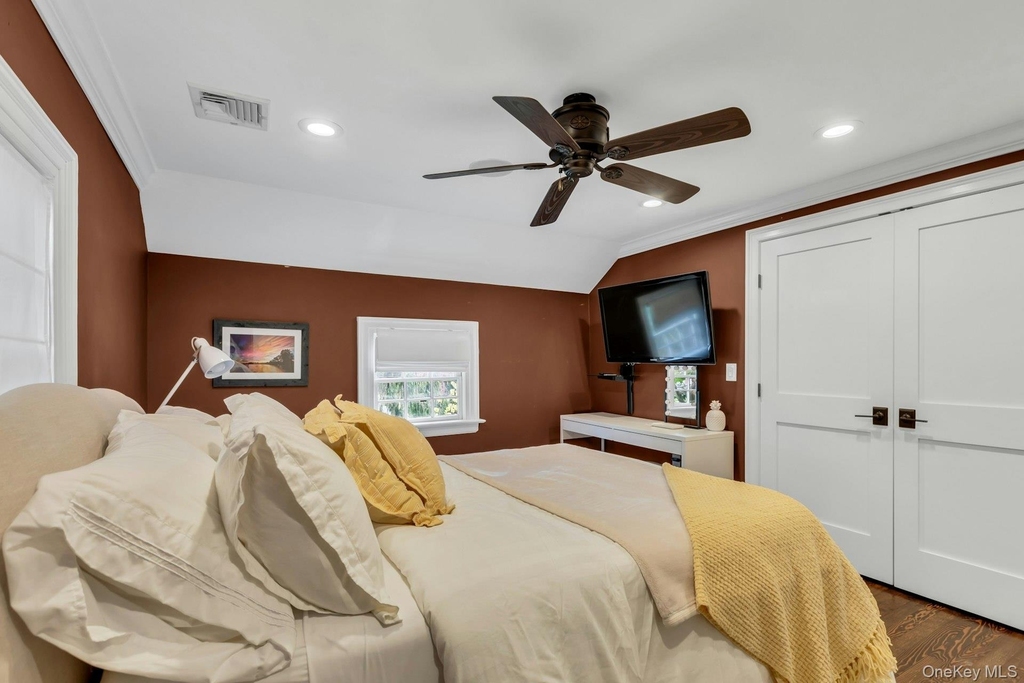 105 Academy Street - Photo 26