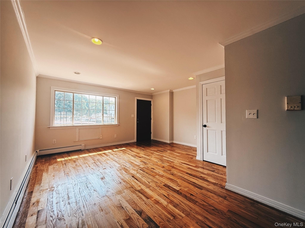 14568 221st Street - Photo 0