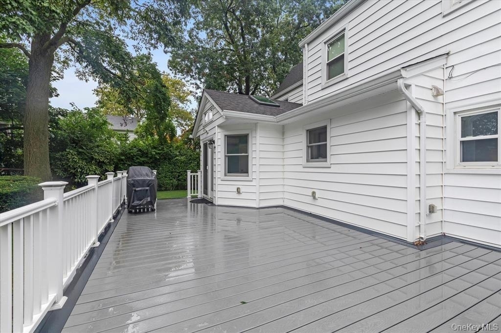 709 Carlyle Street - Photo 25