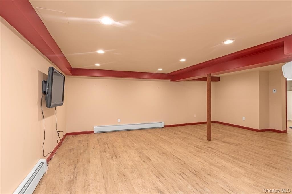 709 Carlyle Street - Photo 22