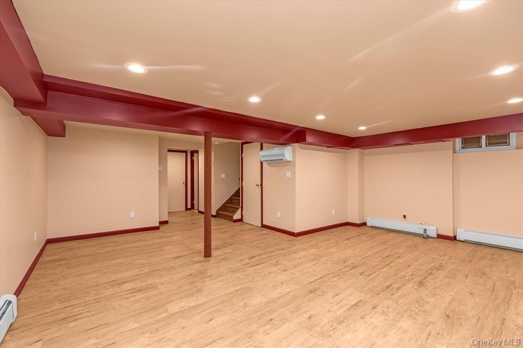 709 Carlyle Street - Photo 23