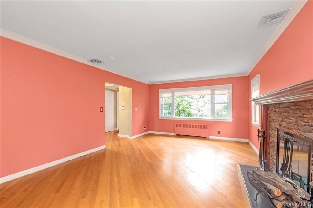 709 Carlyle Street - Photo 5