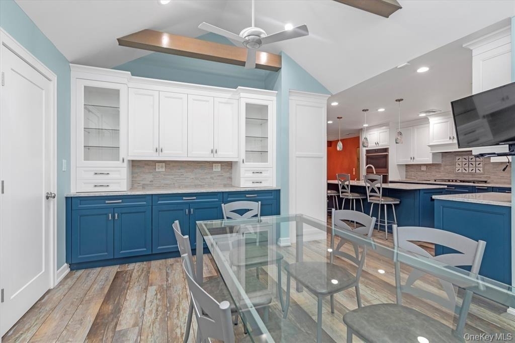 709 Carlyle Street - Photo 7