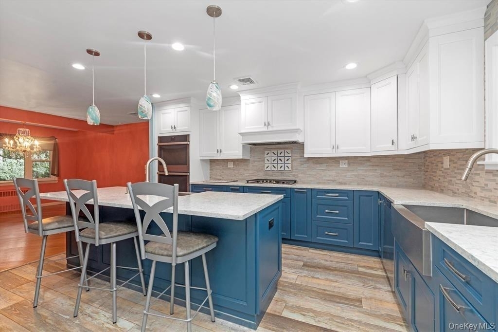 709 Carlyle Street - Photo 11