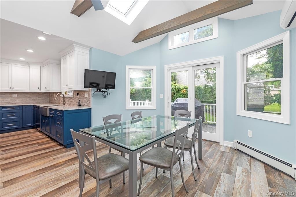 709 Carlyle Street - Photo 8