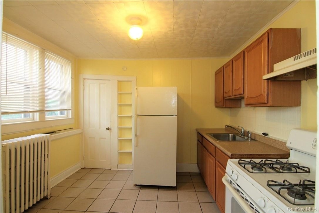 119 High Street - Photo 9
