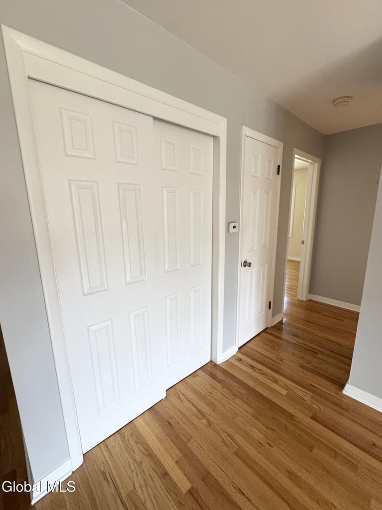 7 Regina Court - Photo 9