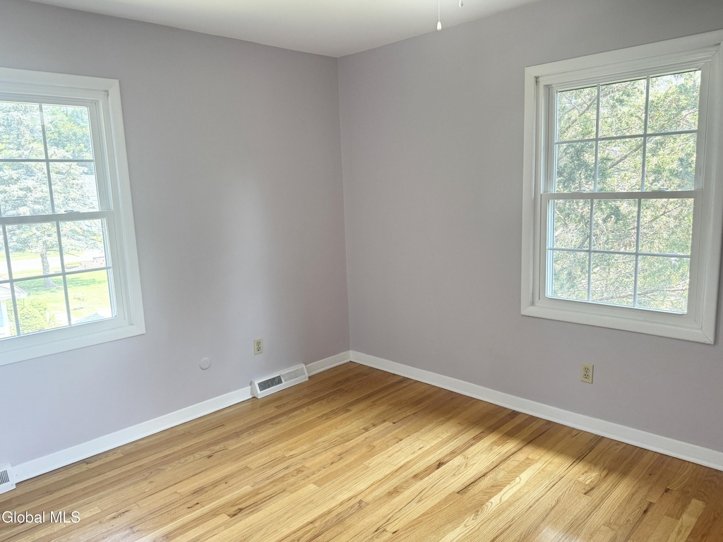 7 Regina Court - Photo 16