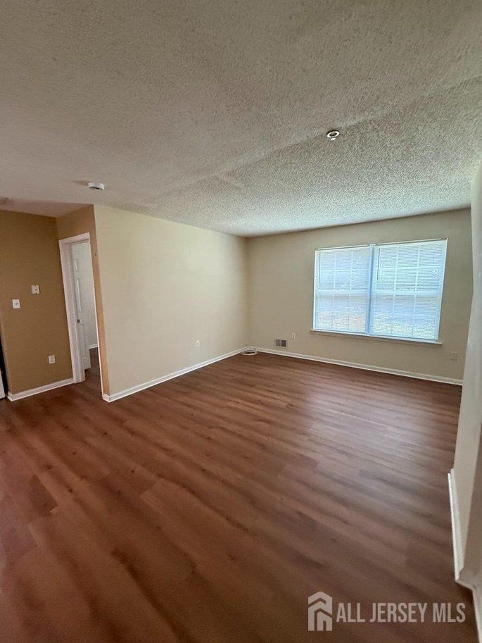 18 Guisborough Way - Photo 2