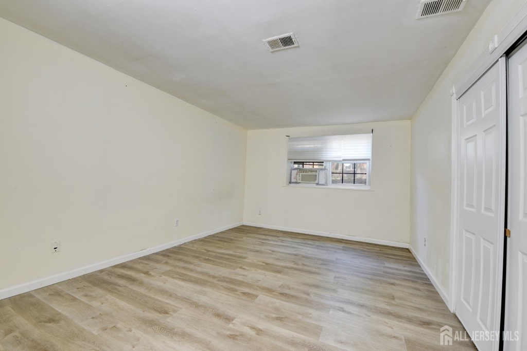 382 College Drive - Photo 8