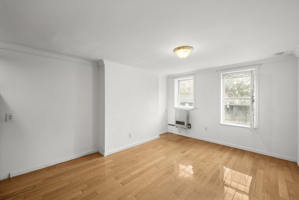 222 1st Avenue - Photo 2
