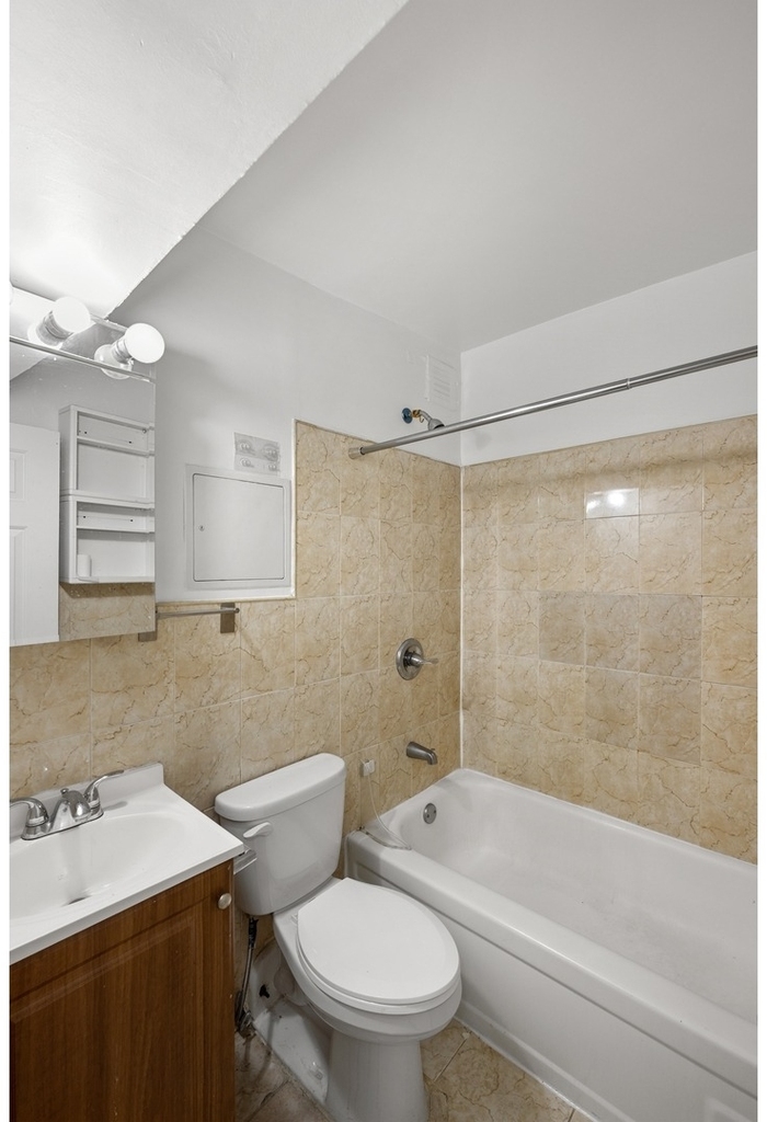 222 1st Avenue - Photo 4