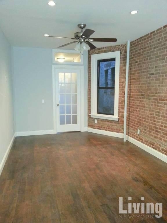 318 E 90th Street - Photo 3
