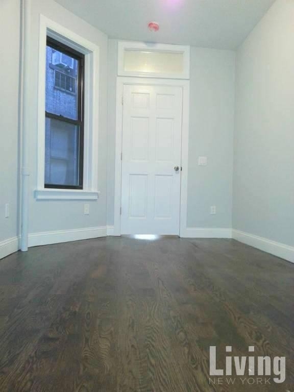 318 E 90th Street - Photo 5