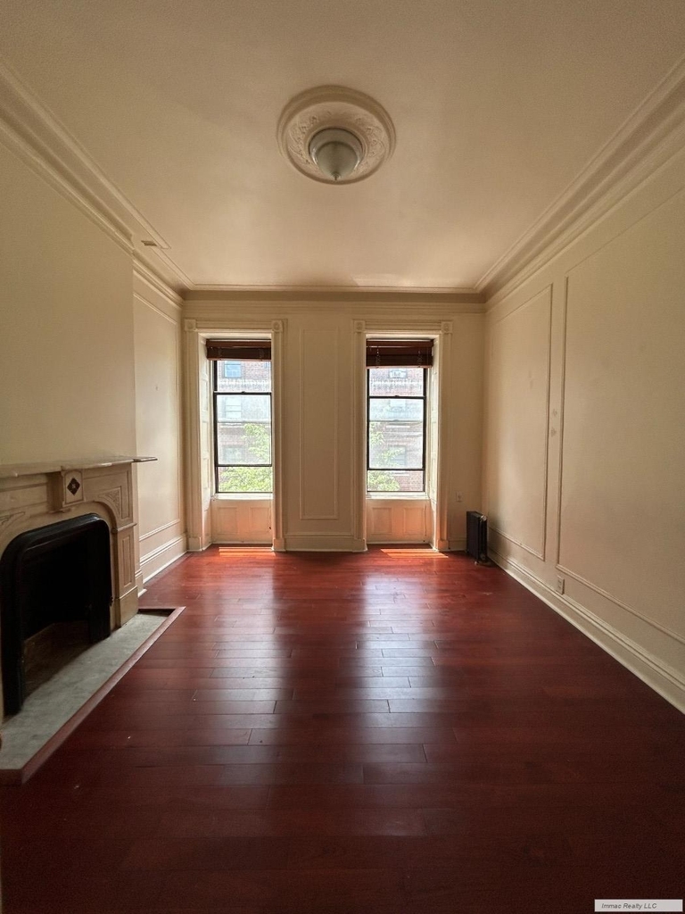 419 W 44th Street - Photo 0