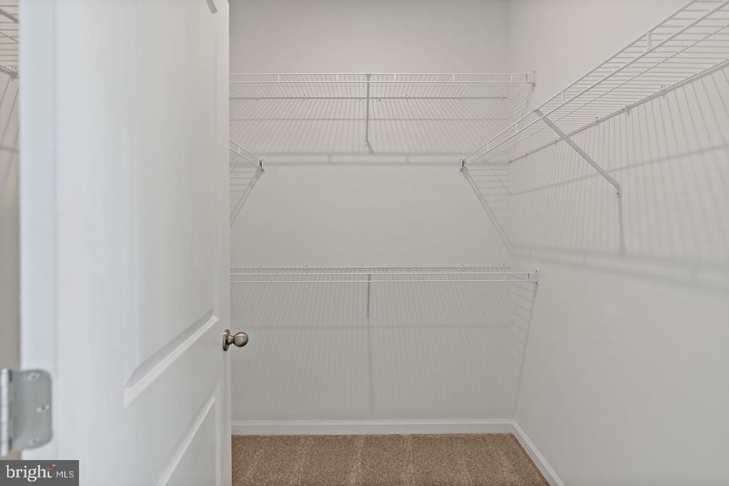 646 Hemsworth Lane - Photo 10